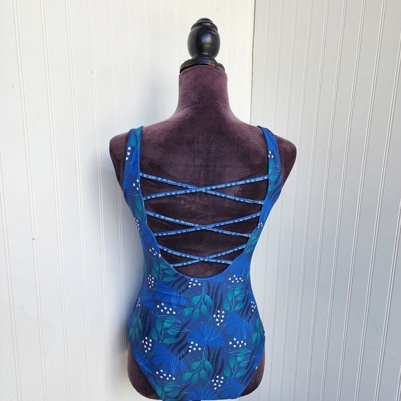 NWOT One Piece Swimsuit Navy Floral Scoop Neck Strappy Straps Lined Cups M - Picture 6 of 14